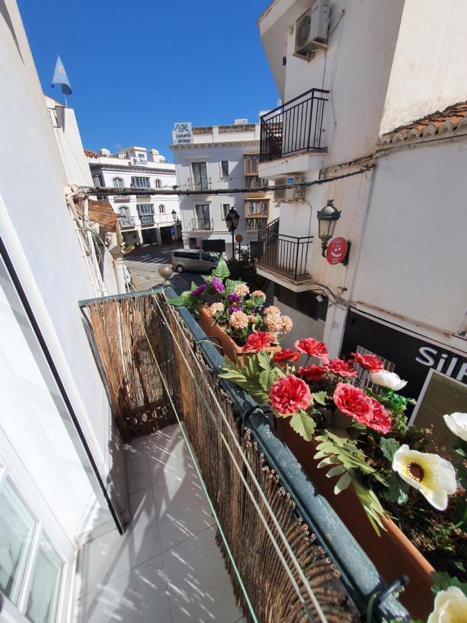 Apartamentos Eduardo Rico Nerja Bagian luar foto