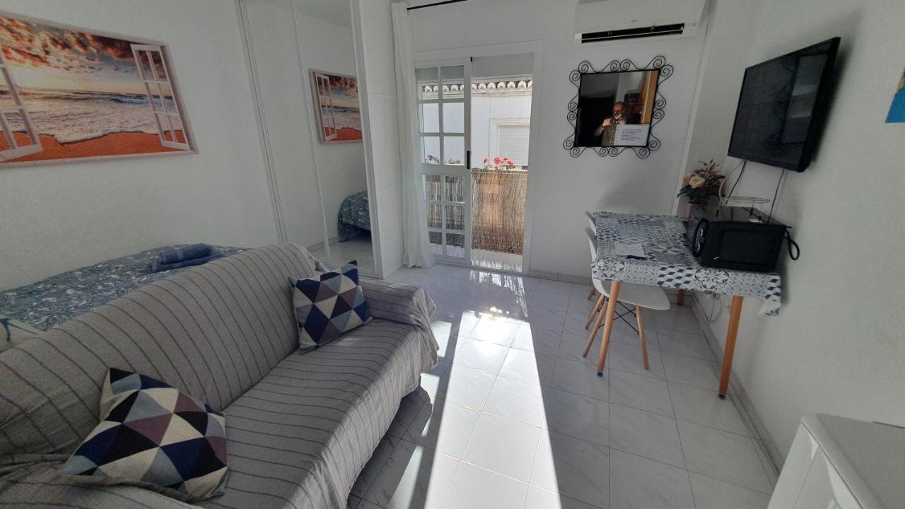 Apartamentos Eduardo Rico Nerja Ruang foto